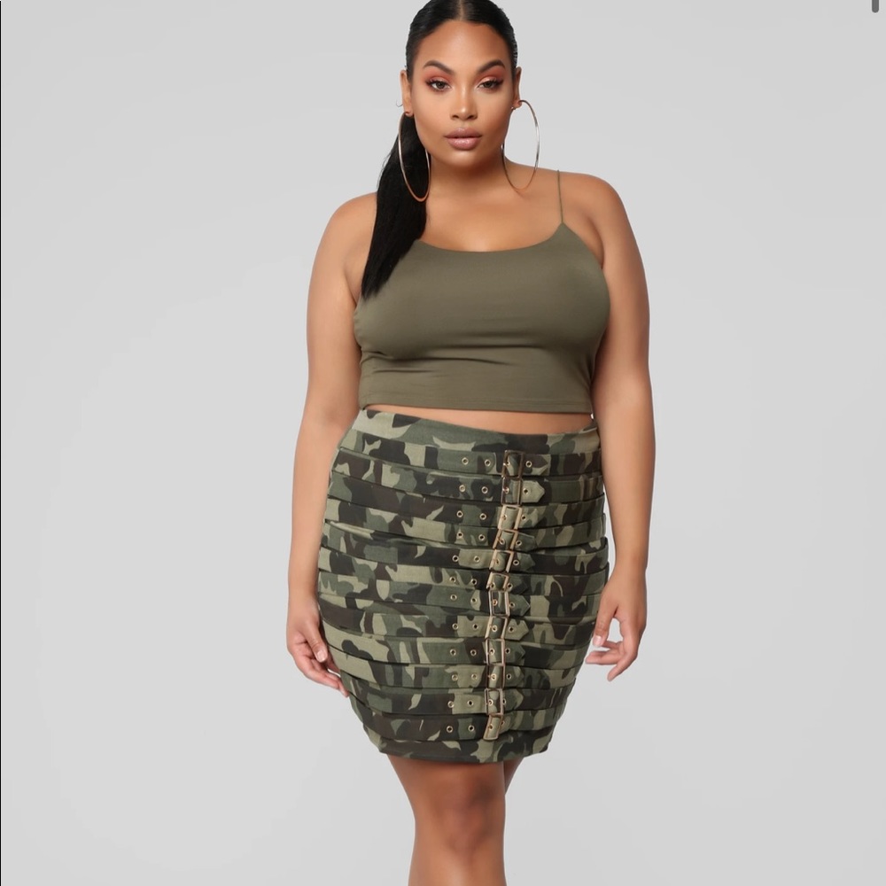 NWT Army buckle skirt